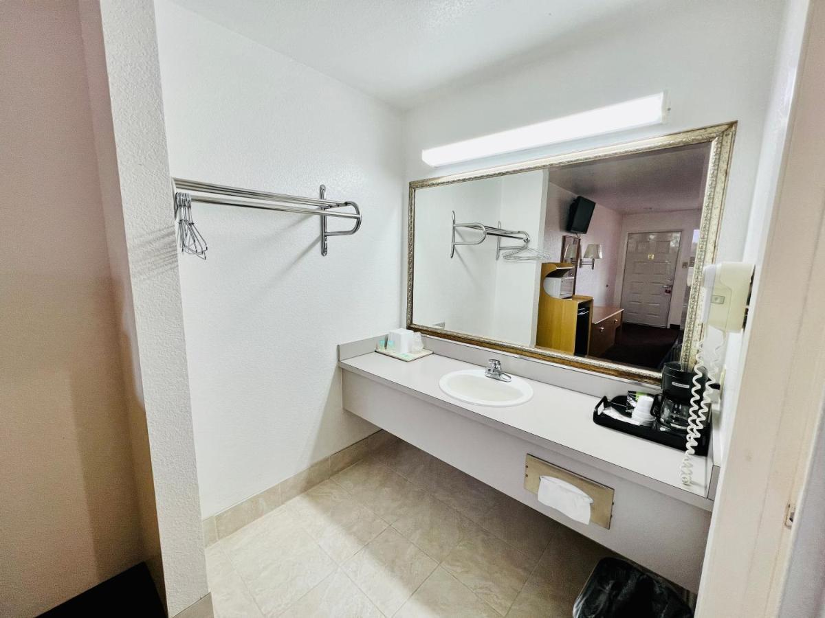 Greystone Inn Bridgeport Екстериор снимка