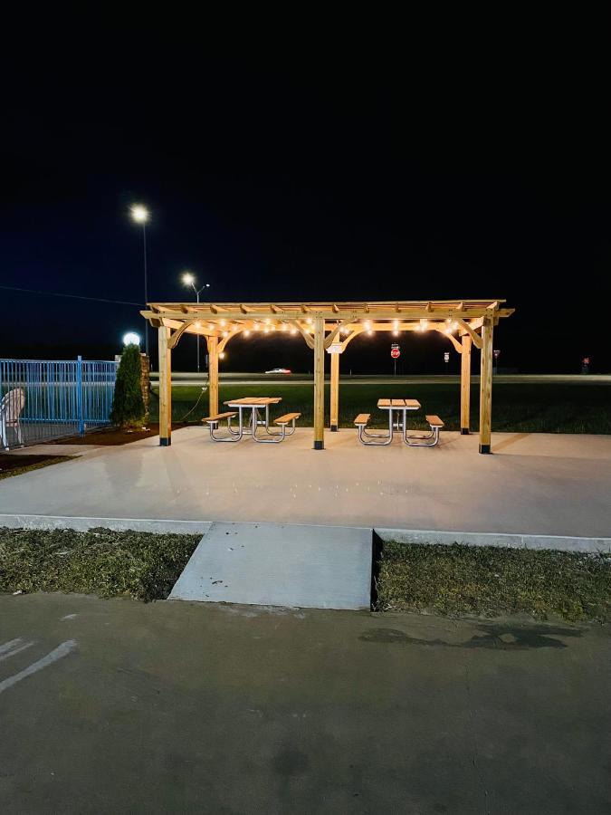 Greystone Inn Bridgeport Екстериор снимка